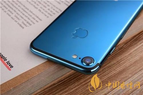 iphone12藍(lán)色好看嗎？ iphone12藍(lán)色和白色哪個(gè)好看？