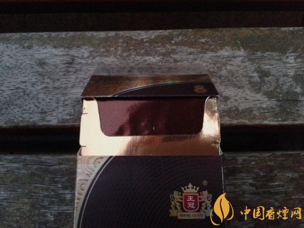 國產(chǎn)雪茄煙王冠萬象細(xì)支好抽嗎 品味平價(jià)細(xì)支雪茄香