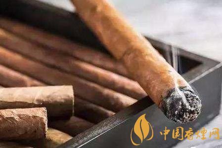 香煙和雪茄有什么不同口感 香煙和雪茄七個(gè)區(qū)別！
